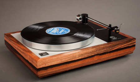Обзор на проигрыватель виниловых пластинок Fender American Vintage Turntable