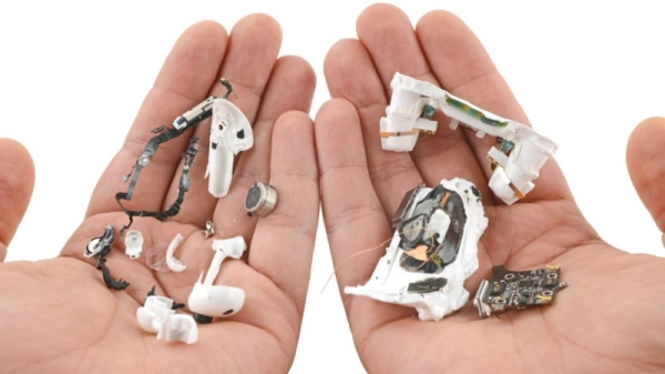 AirPods Pro 3: Шедевр звука, который не починить. iFixit вынес приговор — ноль из десяти!
