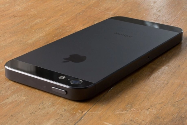 Apple признала iPhone 5 устаревшим