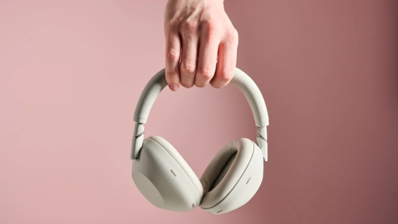 Sony представила роскошную лимитированную версию наушников к 10-летию линейки 1000X
